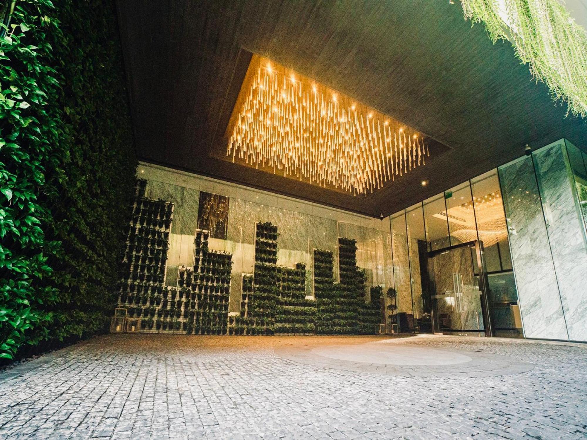 Serenity Saigon Sky Villas - Free One Way Airport Shuttle Ho-Chi-Minh-Stadt Exterior foto